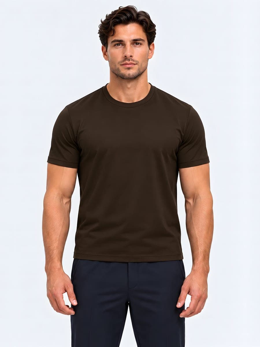 Donkerbruin katoenen T-shirt met subtiele glans, vooraanzicht
