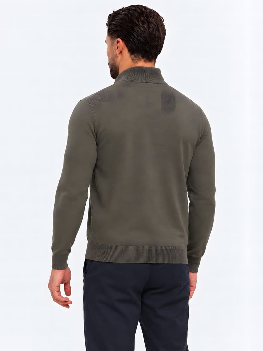 Groene aansluitende knit met korte rits, achteraanzicht