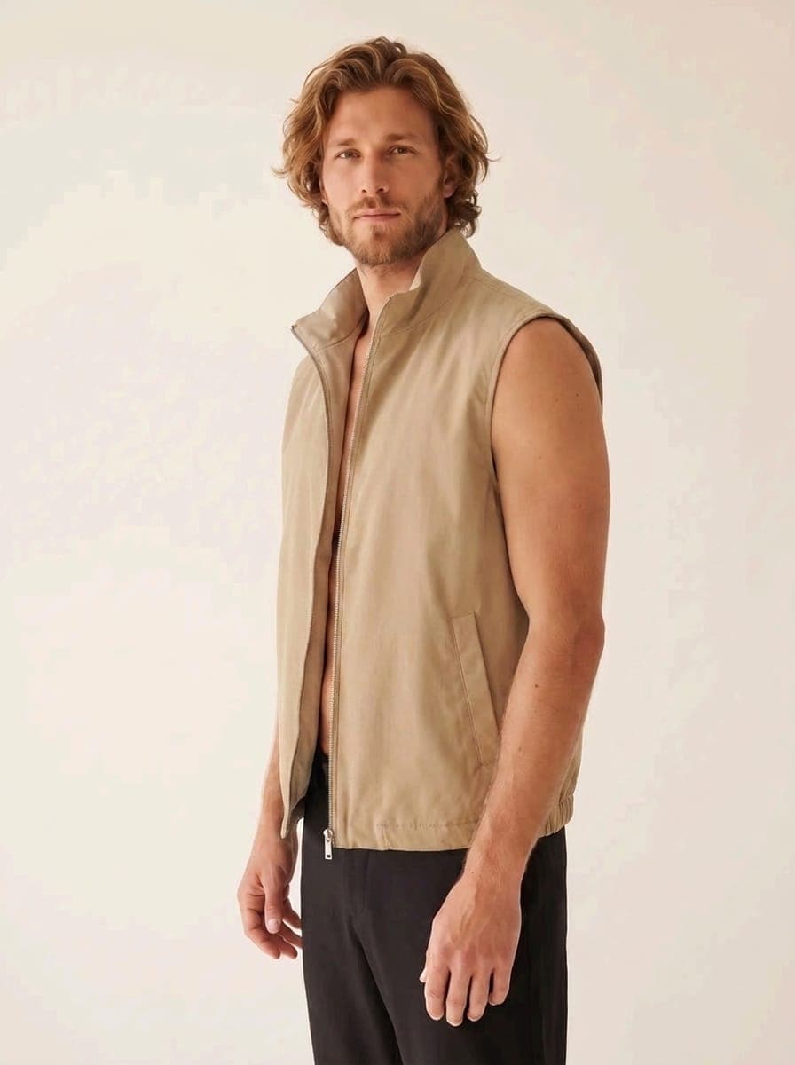 Bodywarmer met rits & hoge kraag - Beige: blanco bodywarmer (art. 241) uit de White Label Stock Collection
